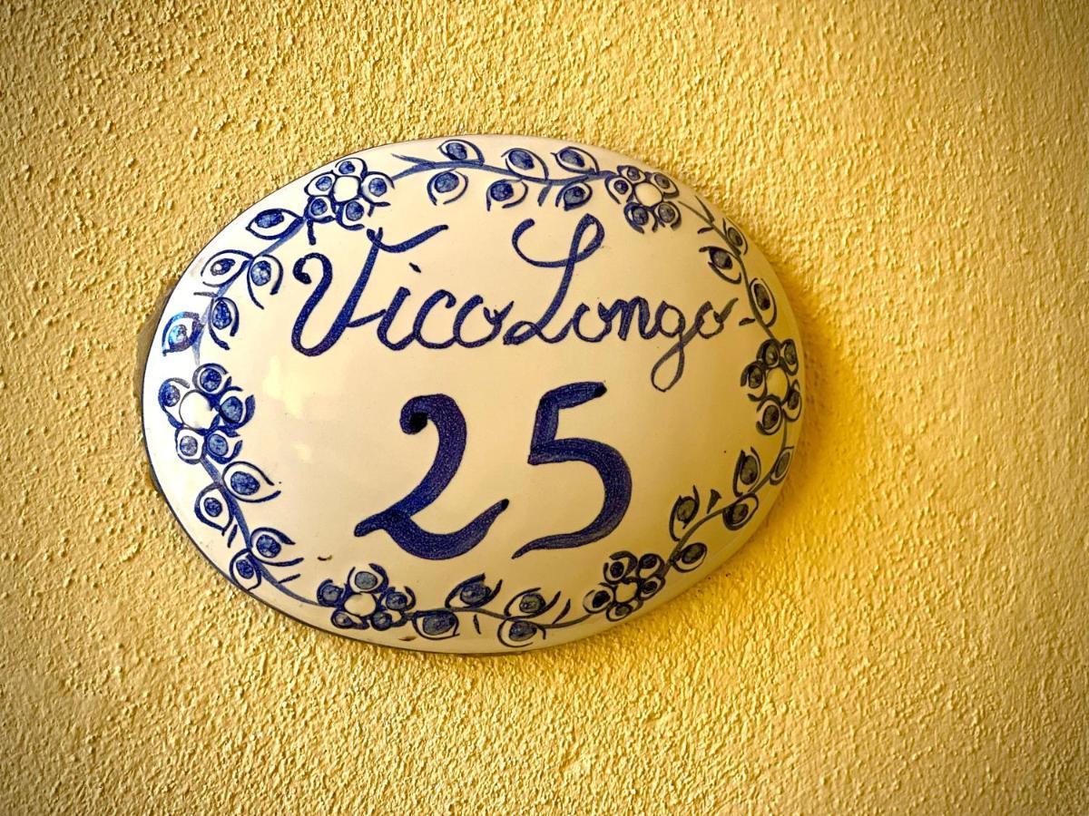 Vico Longo 25 - Ensuit Flat In The Heart Of Nápoly Kültér fotó