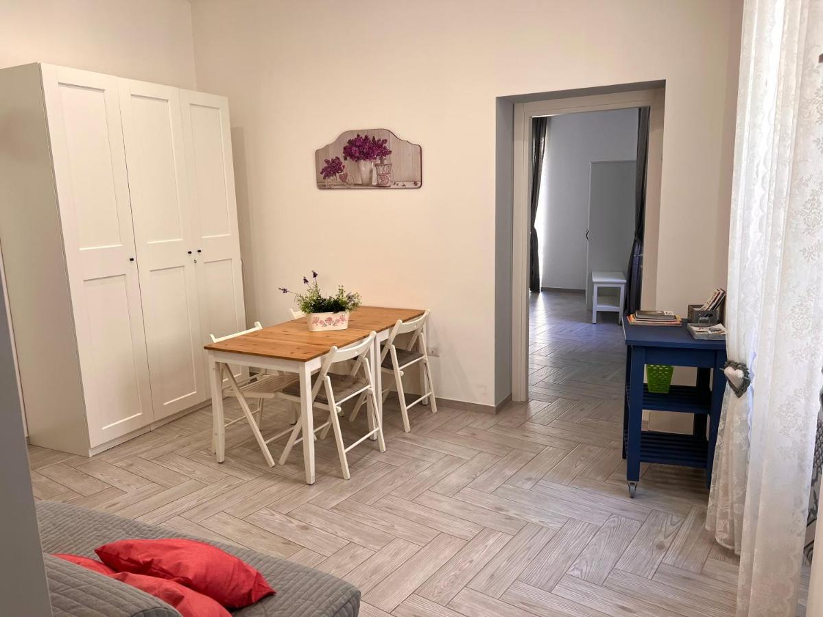 Vico Longo 25 - Ensuit Flat In The Heart Of Nápoly Kültér fotó