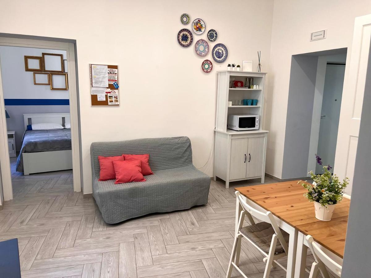 Vico Longo 25 - Ensuit Flat In The Heart Of Nápoly Kültér fotó